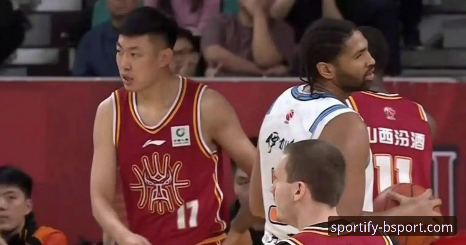 Bsport体育官方入口对比 CBA季后赛首轮横扫vs逆袭:山西97-94淘汰青岛,强强对话中Bsport体育官方入口对比体验哪个更胜一筹?